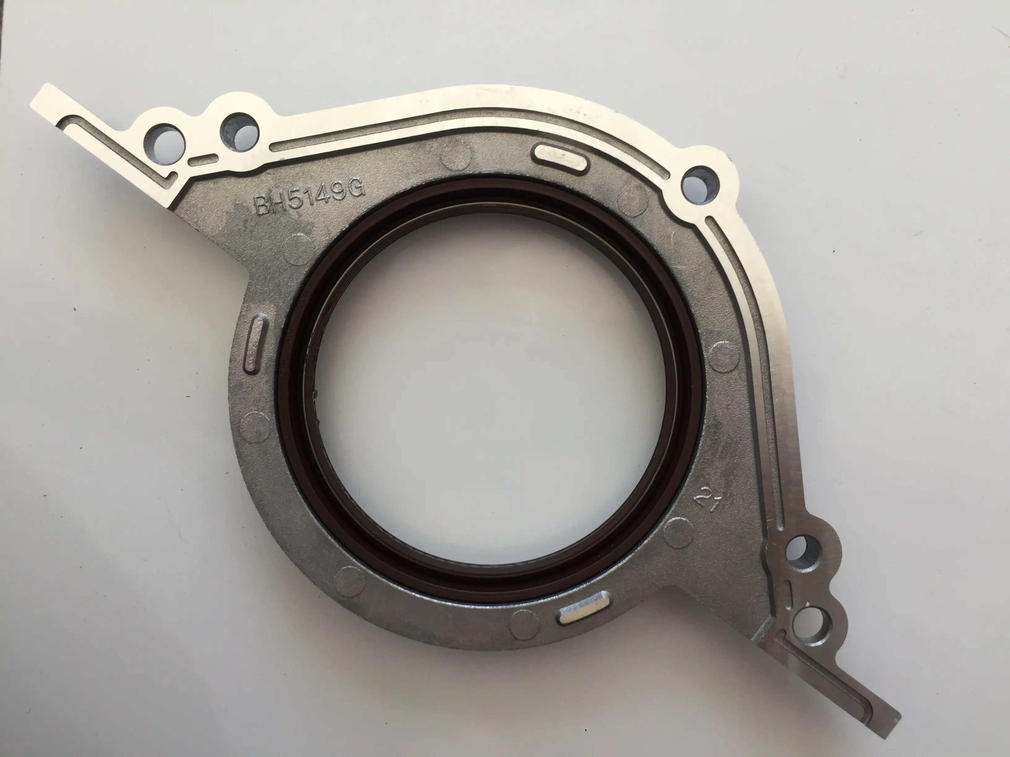 کاسه نمد ته میل لنگ ماکسیما NISSAN MOTOR اصلی - 2